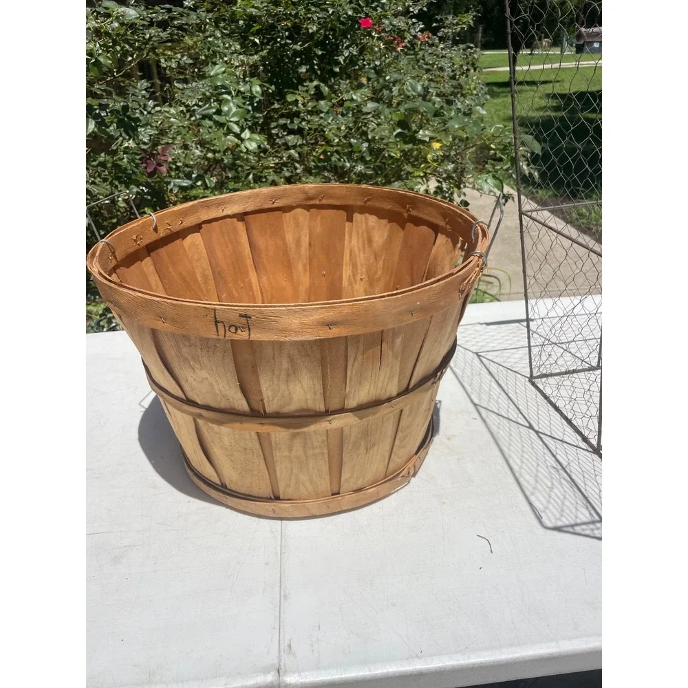 Vintage Wooden Half Bushel Apple Fruit Veggies Basket Fall Decor Metal Handles